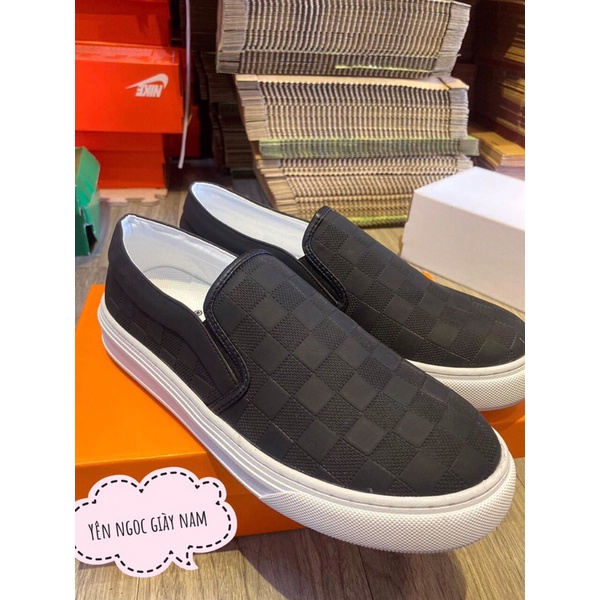 Giày slipon louis vuitton đen siêu cấp . Giày thể thao nam LV kèm hộp