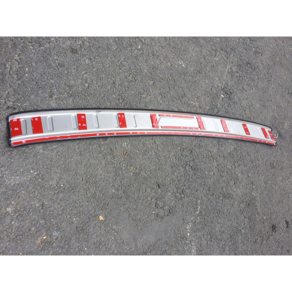 Ốp bậc cốp ngoài xe Soluto 2018-2019 2020 2021 2022 2023 - mẫu titan