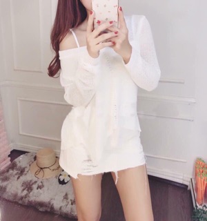 Áo len lệch tà