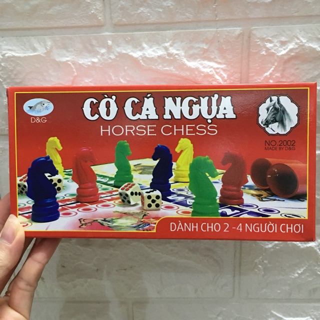 BỘ BÀN CỜ CÁ NGỰA NÂM CHÂM LOẠI NHỎ 19 x19cm .