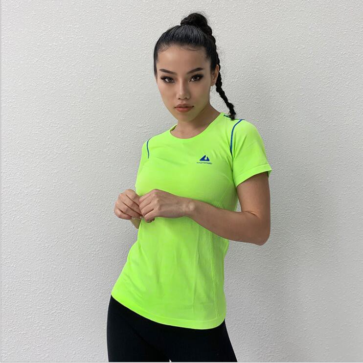 Cô gái thể thao áo thun thể dục chạy tay áo ngắn yoga hàng đầu