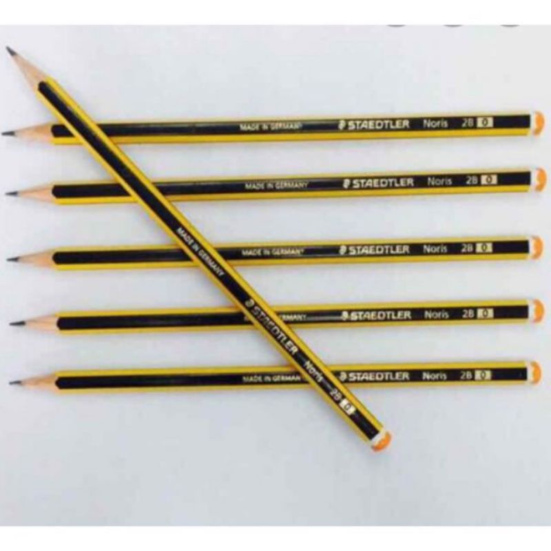 1 cây chì Đức 2B