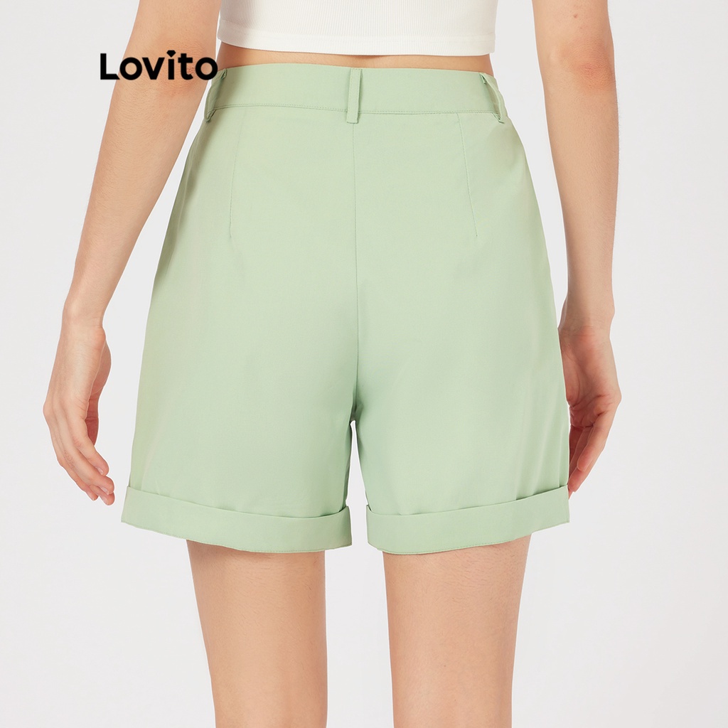 Quần short Lovito màu trơn lưng cao nếp gấp phong cách sang trọng L23LD032 (màu xanh lá)