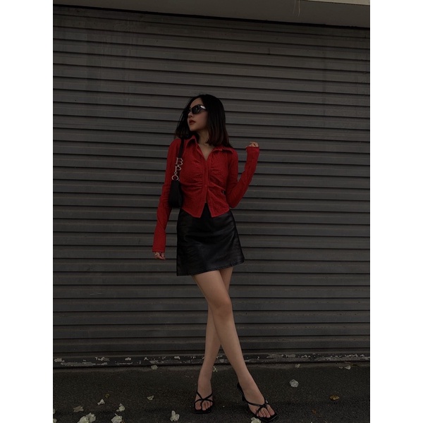 Áo sơmi form ôm tay dài nhún ngực