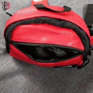 Túi bao tử da Sup x Tnf (Leather Roo II Lumbar Pack Waist Bag)