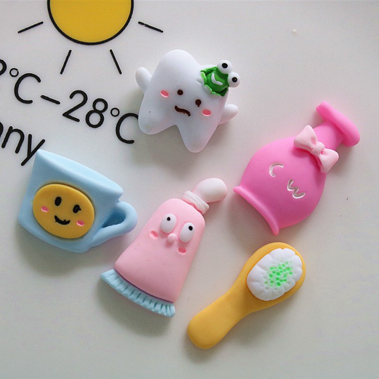 Charm (C543) slime/ Dụng Cụ Charm Trang Trí [Ko Keo &amp; Nút] Hình Dụng Cụ Đánh Răng Dễ Thương - Giá 1 cái