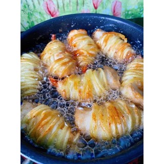 KHOAI TÂY CUỘN TÔM KHAY 12 con