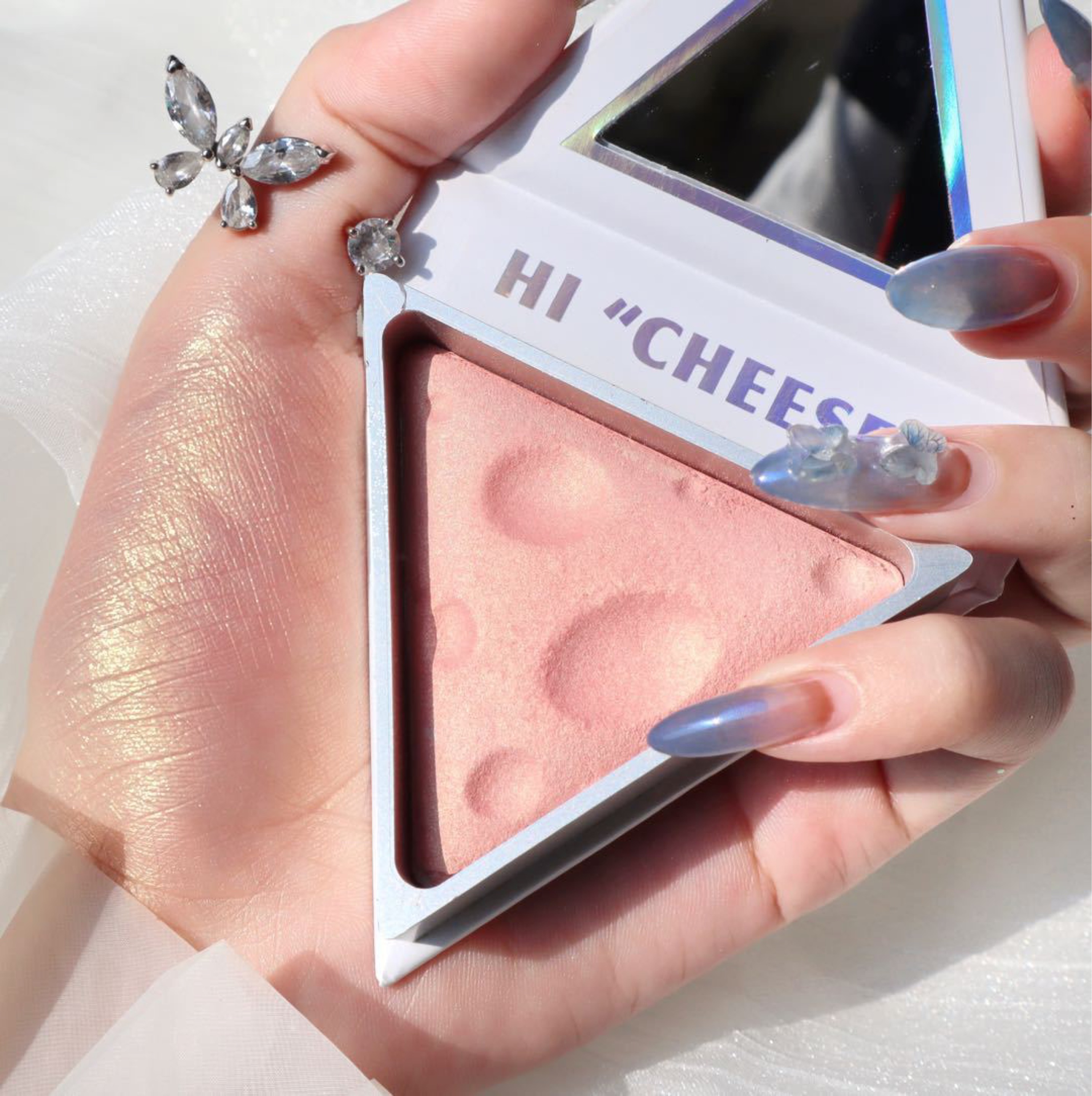 Bảng phấn bắt sáng + cọ NnUeDwE 5 màu tùy chọn lâu trôi chống thấm nước thiết kế hình phô mai xinh xắn | BigBuy360 - bigbuy360.vn