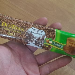 Oldtown white coffee Hazelnut Malaysia (hạt dẻ)