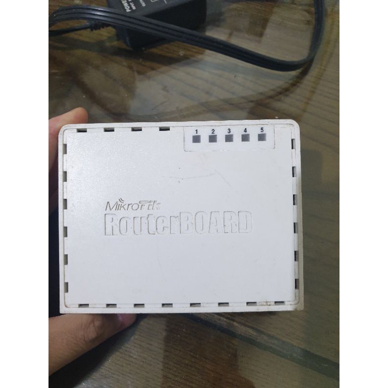 thiết bị MIKROTIK HEX RB 750GR3(2 nd)