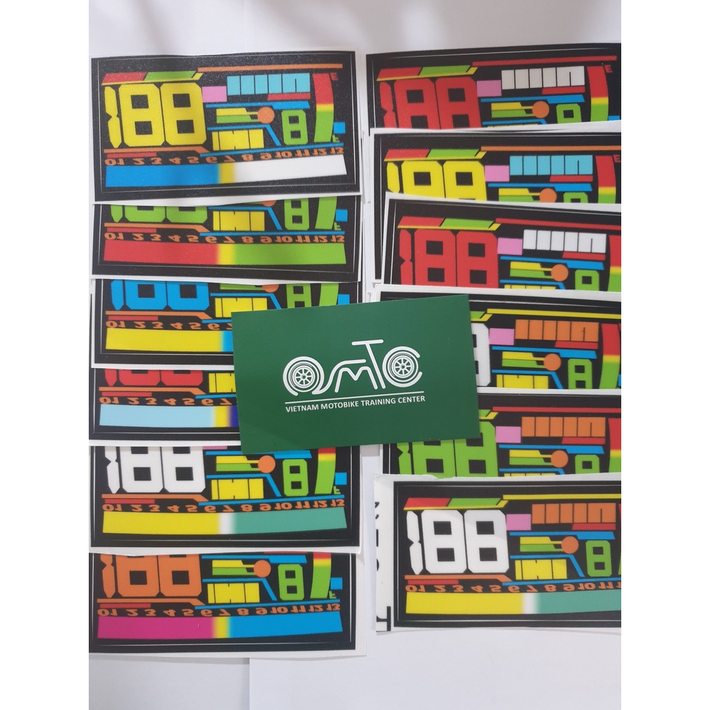 Phim màu đồng hồ Raider, Satria