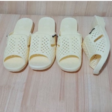 DÉP XỐP MÀU TRẮNG HÀNG ĐẾ DÀY 3CM (DÉP NẶNG 500GR)