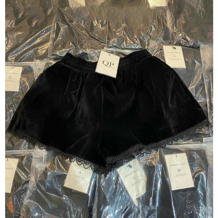 Quần short đùi nhung nữ đen kiểu cạp cao chun phối ren dáng bồng tiểu thư sang chảnh hack dáng- sooc nữ lưng cao