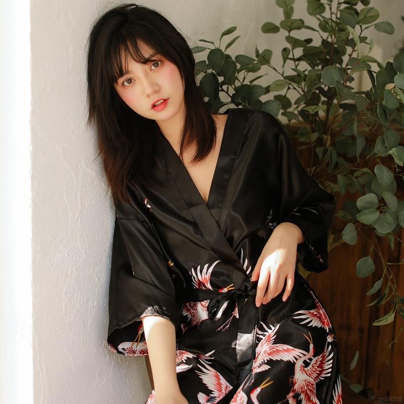 Áo Choàng Ngủ Vải Lụa In Họa Tiết Chim Hạc Gợi Cảm Cho Nữ | BigBuy360 - bigbuy360.vn