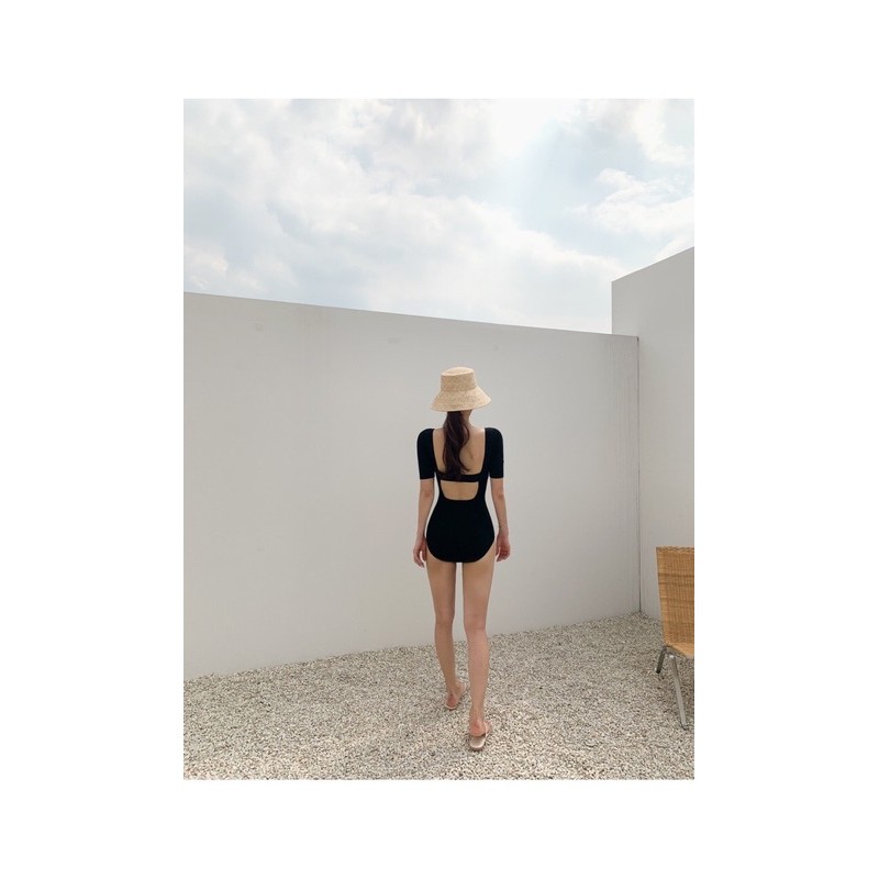 [FORM ĐẸP + ĐỦ SIZE] Bikini liền thân cổ vuông, khoét lưng DÂY NGANG màu đen cá tính 2021 | BigBuy360 - bigbuy360.vn