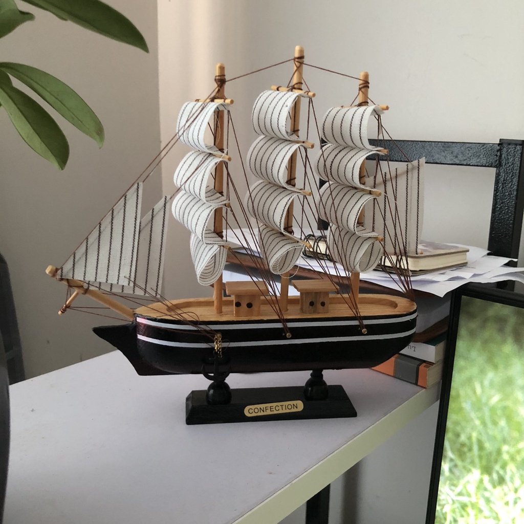 Mô hình thuyền gỗ France II kèm đèn led, mô hình thuyền trang trí bàn, decor phòng khách, phòng làm việc, quà tặng
