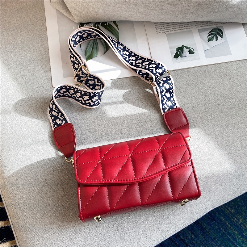 Túi thời trang đeo chéo họa tiết kim cương IELGY