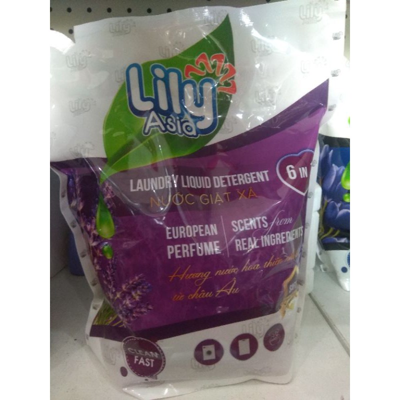 Nước giặt xả Lily hương nước hoa thiên nhiên túi 2.7kg màu tím