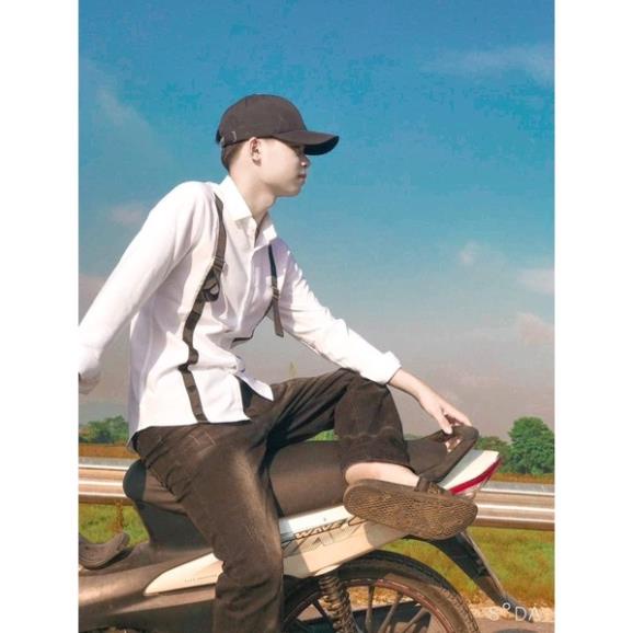 Áo Sơ Mi Sọc Phối Khuy Trắng Tay Dài Nam Nữ(Hàng Sẵn)