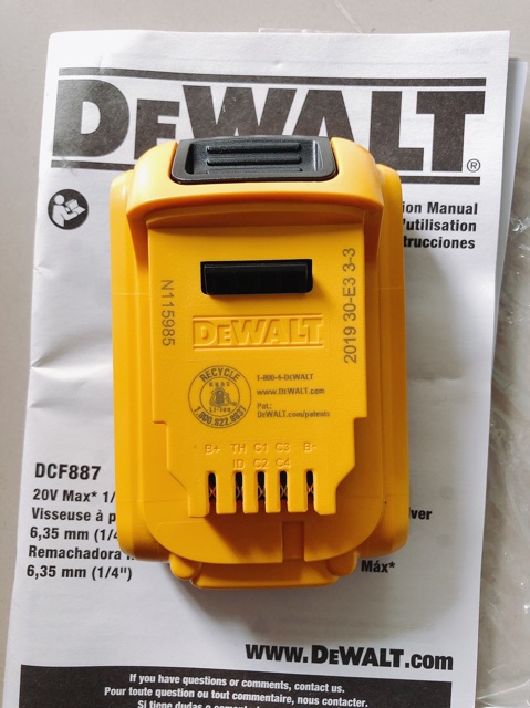 Pin dewalt 20v -2ah nhập mỹ mới 100%