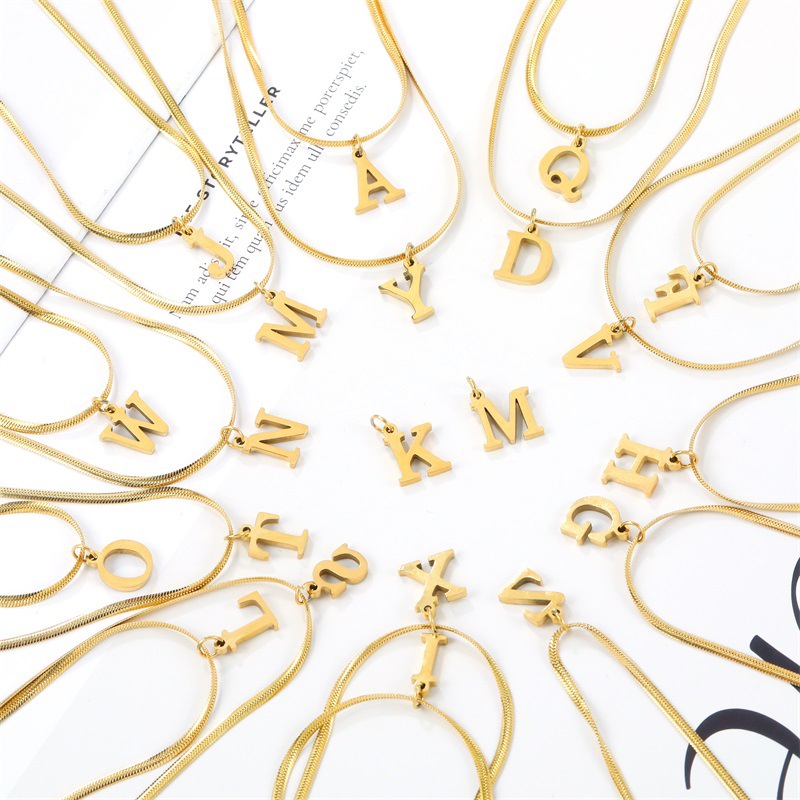 Vòng cổ Thép Titan Mạ Vàng 18K Mặt 26 Chữ Cái Tiếng Anh Thời Trang Cho Nữ