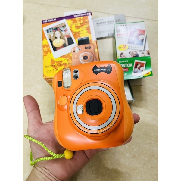 Máy chụp ảnh lấy liền Fujifilm Instax Mini 25 tặng kèm pin và 1 pack film 10 tấm date 2024