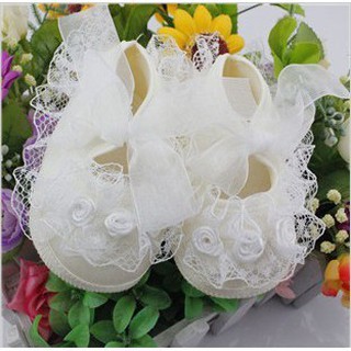 Đôi giày búp bê phối ren nơ dễ thương cho bé