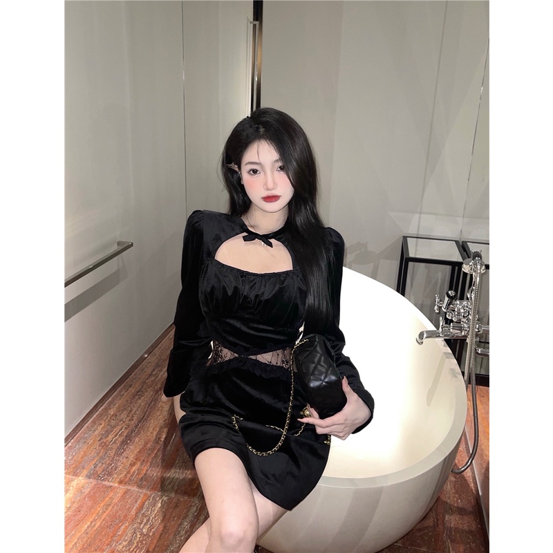 Đầm nhung đen mỏng cổ tròn tay dài phối ren phong cách thu đông