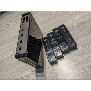 Thân máy Wii và Remote Wii