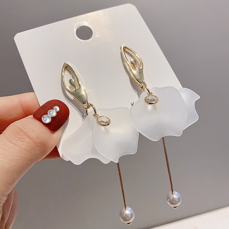 Bông Tai Dài Đính Ngọc Trai Dành Cho Nữ