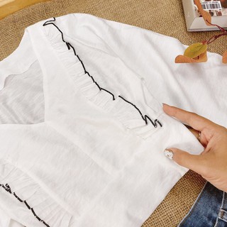 ÁO CROPTOP TRẮNG VIỀN BÈO