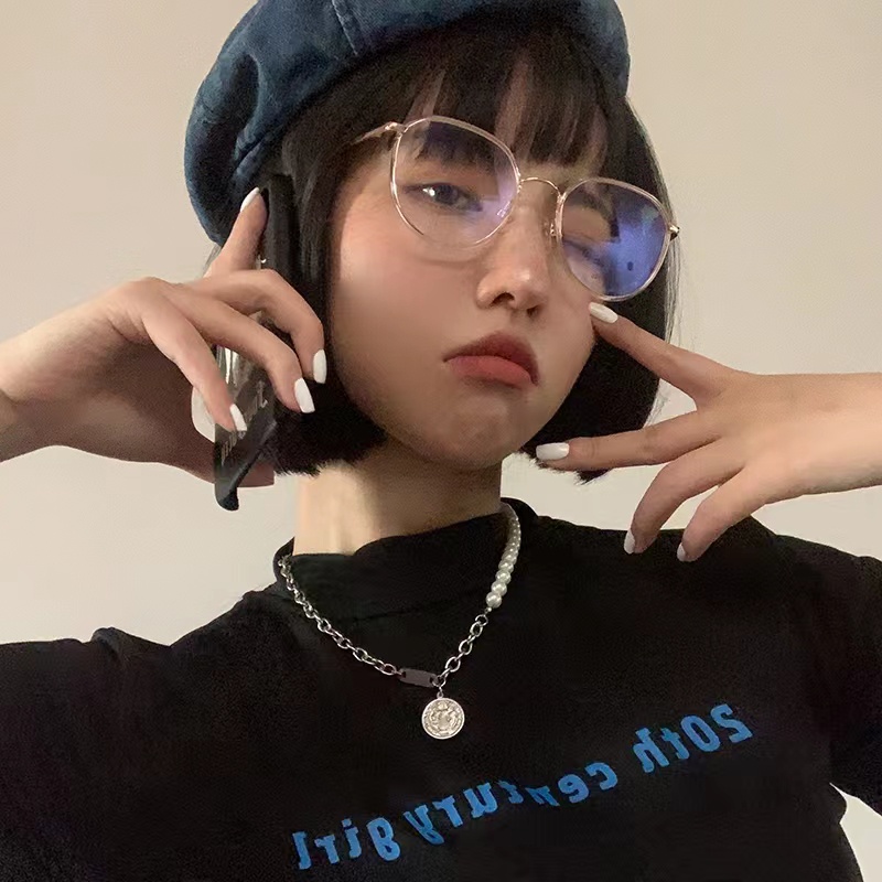 Thời trang nữ vòng cổ bằng thép titan Phiên bản Hàn Quốc Retro Ngọt ngào mát mẻ Hip Hop Bướm tình yêu Mặt dây chuyền vòng cổ