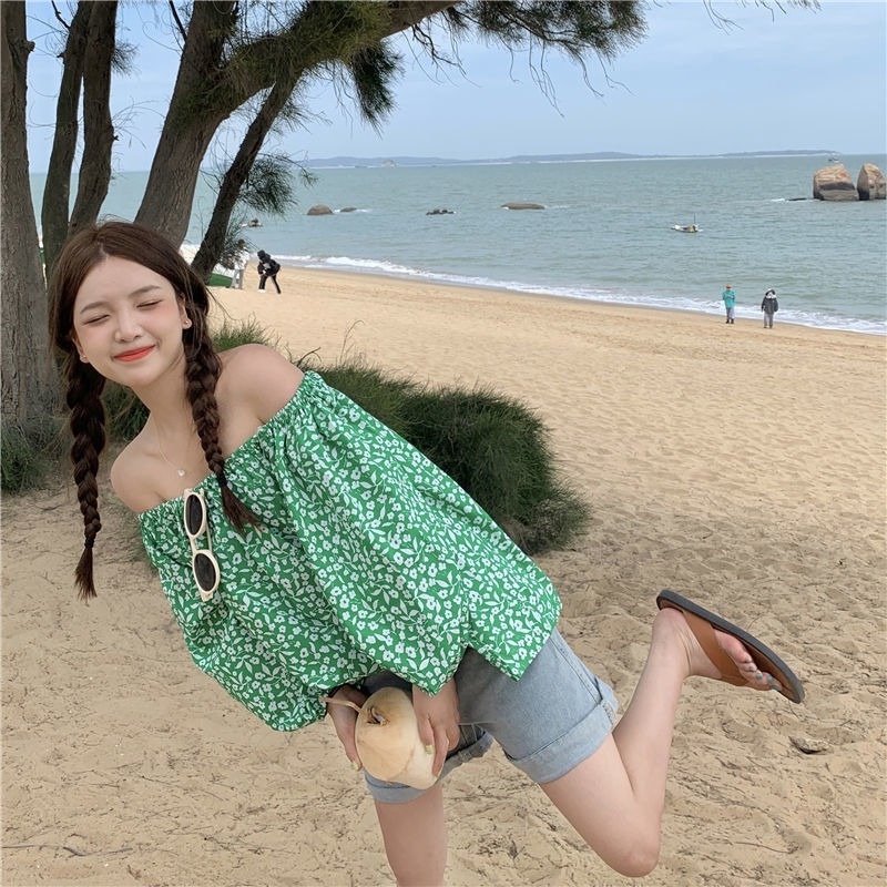 Áo trễ vai in hoa thời trang cho nữ