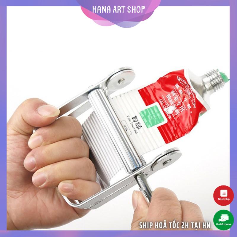 Dụng cụ bóp màu bằng kim loại