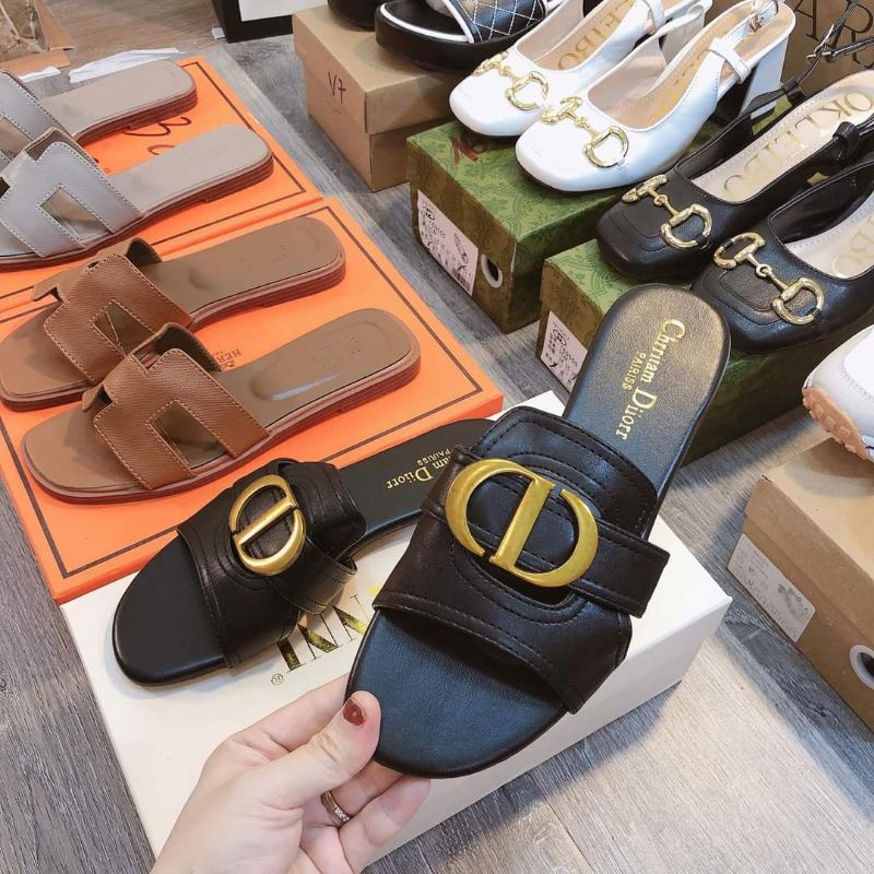 DÉP LÊ KHOÁ DIORR_MÃ DEP000DO_MÀU ĐEN KHOÁ ĐỒNG CHỐNG RÉT,ĐI ÊM MÀU CƠ BẢN DỂ PHỐI ĐỒ(FULLBOX)GIÁ HỦY DIỆT 30%