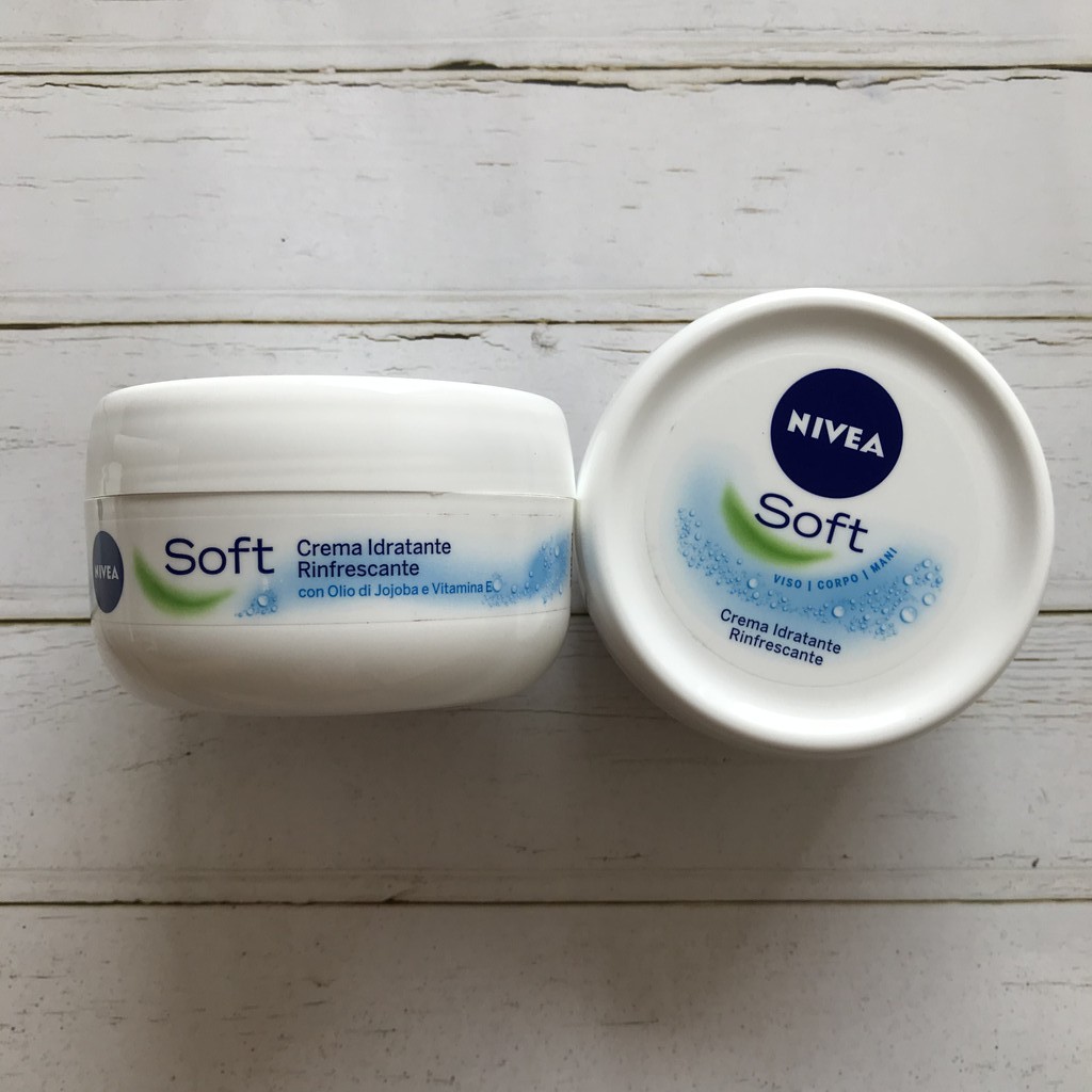 Kem dưỡng toàn thân Nivea soft 200ml. Giúp cân bằng độ ẩm cho da, mang đến cho bạn làn da mềm mại. Hàng nội địa Đức