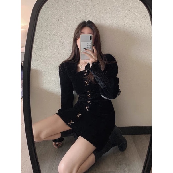 Đầm nhung móc gài cổ vuông tay phồng bo chun hàng taobao