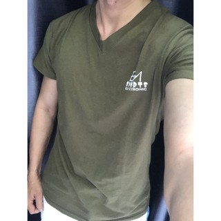 Áo thun cổ tim nam body