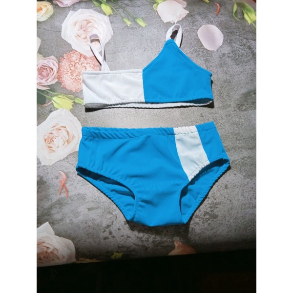 áo tắm. đồ bơi đi biển.bikini hai mảnh