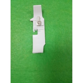 Chân vịt nhựa vắt sổ 4 ống