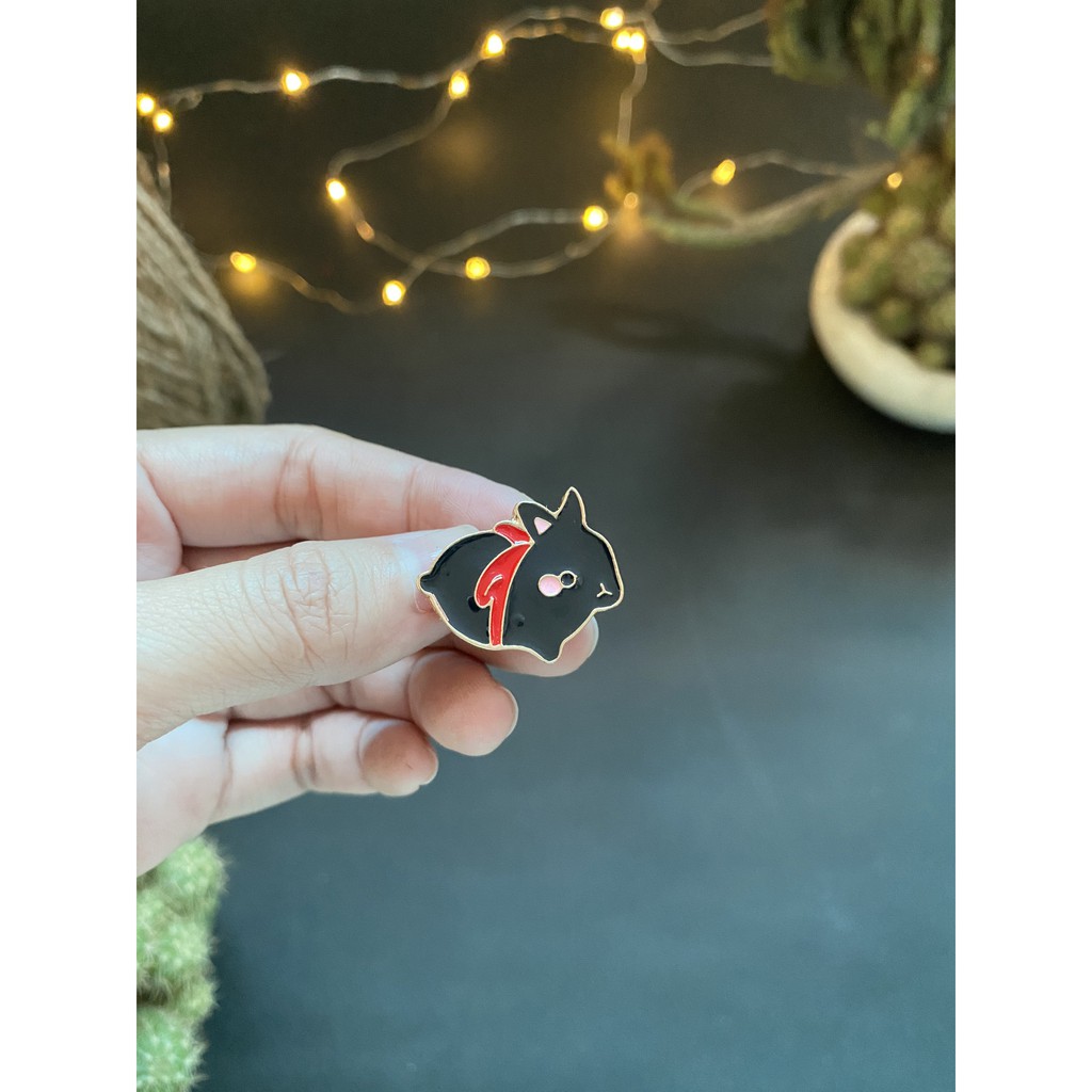 Huy Hiệu Kim Loại thỏ trắng thỏ đen thỏ nằm thỏ ngồi. dùng để cài áo cài túi tote (Enamel Pin/ metal pin)