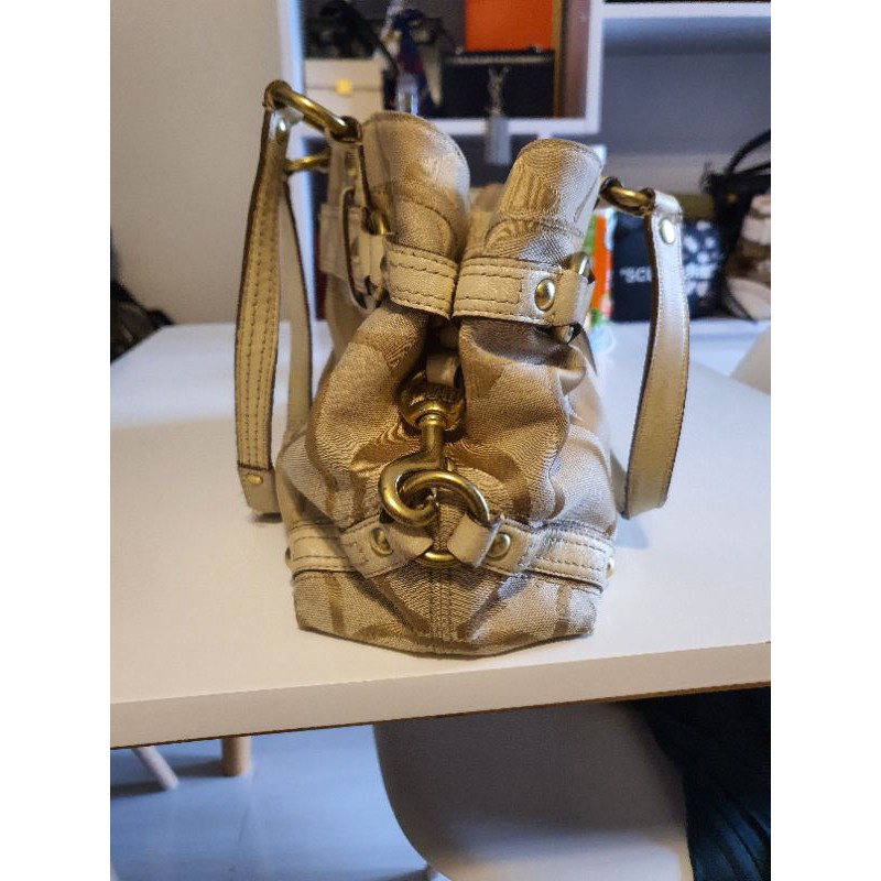 Túi Coach authentic màu nude