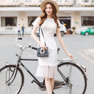 Đầm ren đuôi cá tuyệt đẹp
