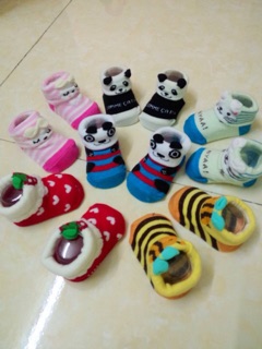 Set 4 đôi vớ sơ sinh ( tặng vớ cổ cao)