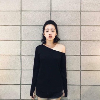 Áo thun lệch vai