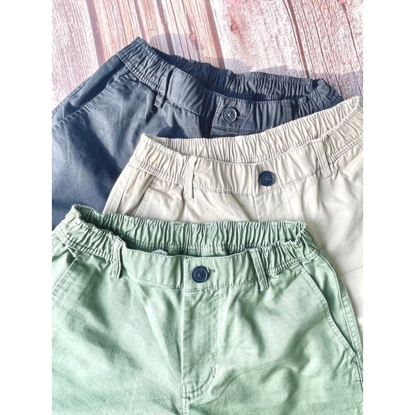 Quần Kaki Nam Màu Đen/Nâu/Xanh Thêu Logo Có Túi Trước Sau