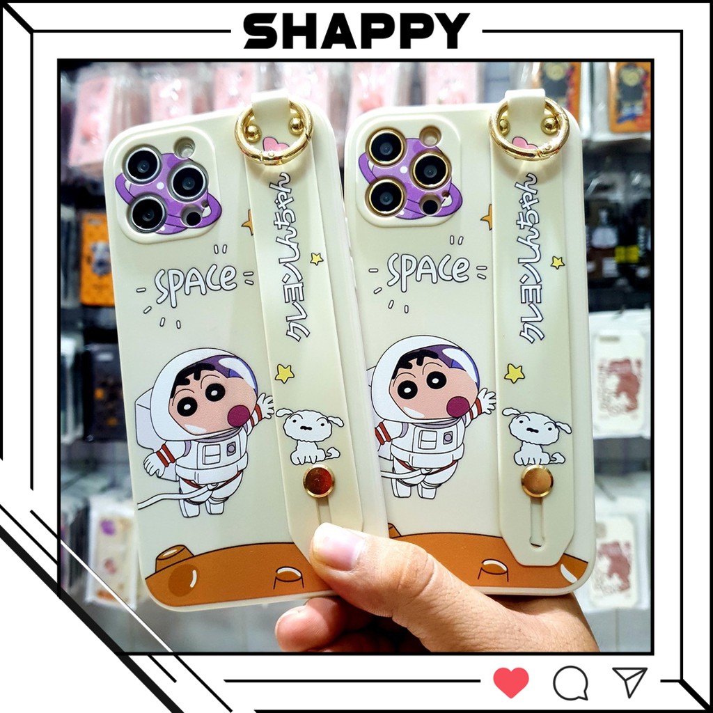 Ốp Lưng IPhone Shin Du Hành Kèm Đeo Tay Viền Vuông Các Dòng 7Plus/8Plus/X/XS/XsMax/11/11ProMax/12ProMax [Shappy Shop]