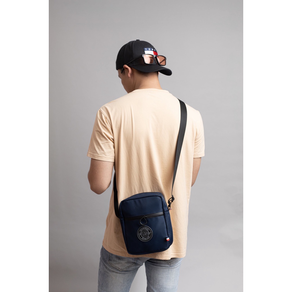 Túi đeo chéo Tommy Hilfiger Waist Bags logo cao su 3D nổi, chất vải canva cao cấp chống thấm