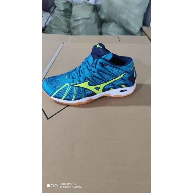 Giày bóng chuyền cổ cao giá rẻ Miizuno | BigBuy360 - bigbuy360.vn