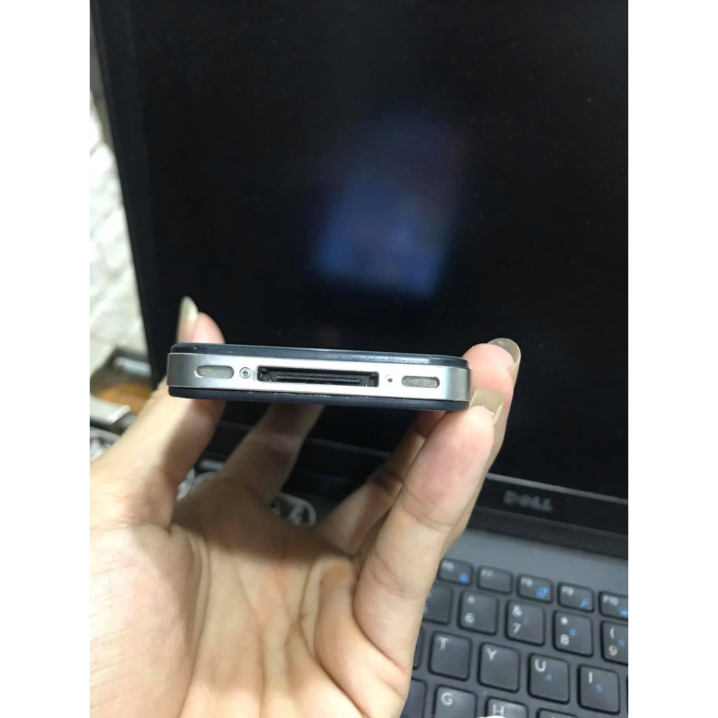 [Mã 2611DIENTU500K hoàn 7% đơn 300K] Điện thoai ip 4s chạy ios 6 , quốc tế ( tặng cáp và dán sẵn cương lực ) | BigBuy360 - bigbuy360.vn